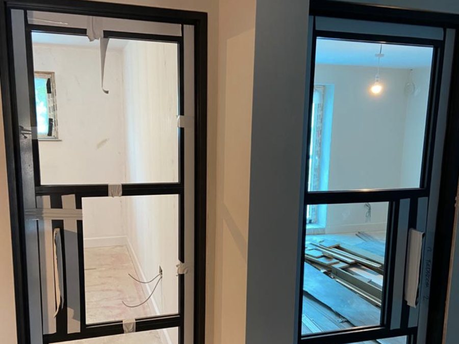 Internal screens and doors, residential fit-out